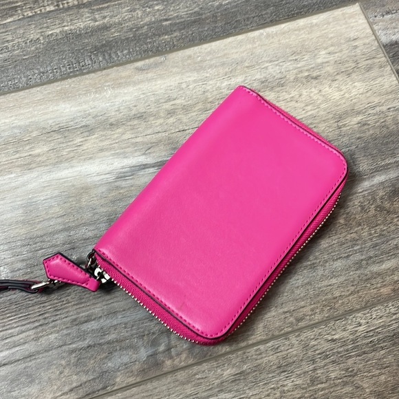 Vera Bradley pink wallet wristlet - Picture 3 of 9